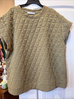 SEE AND BE SEEN Olive Knit Top